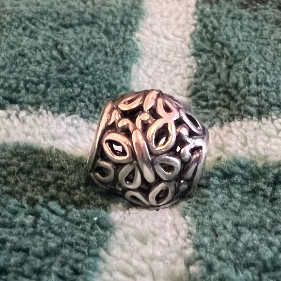 PANDORA Butterfly Charm - Picture 4 of 4